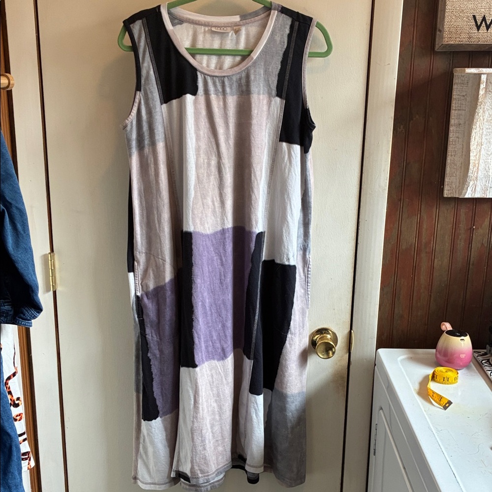 LOGO by Lori Goldstein Sleeveless Colorblock Midi Dress in Black, Gray & Purple